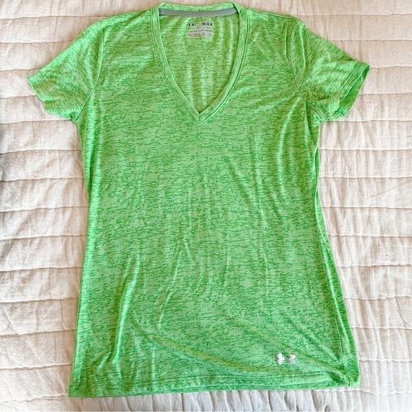 Under Armour Green Space Dye V Neck Semi Fitted Heat Gear Tee Shirt Size Medium - Picture 1 of 12